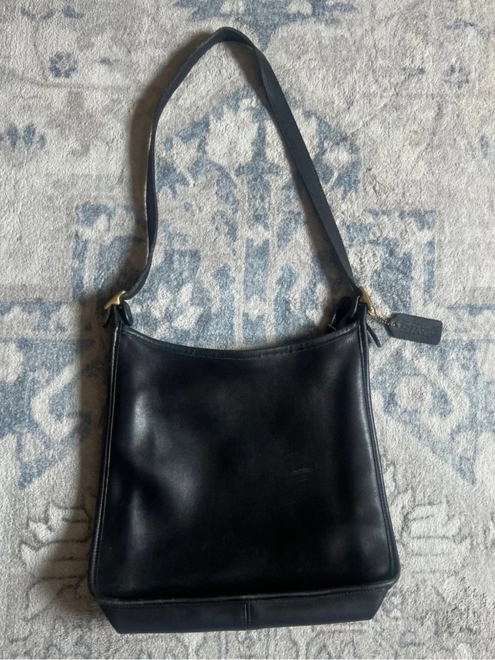 Vintage Coach 9073 Black Leather Shoulder Bag Zip Top Hobo Bag